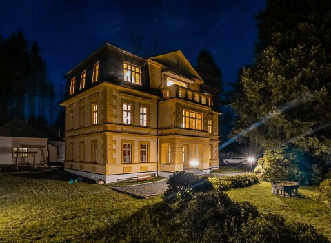 Vysočina blízko Třebíča a pamiatok UNESCO na Zámečku Waldsteinovo Zátiší s polpenziou a skvelým vyžitím + sekt