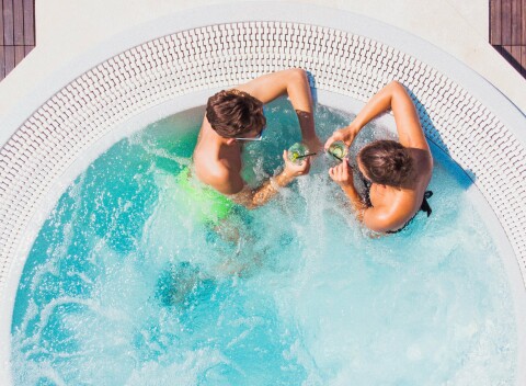 Chorvátsko: Ostrov Pag v Hoteli Pagus **** na pláži s polpenziou, bazénom a ležadlami + animačný program