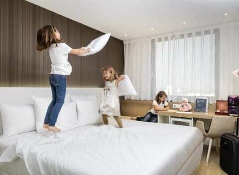 Occidental Praha Five**** blízko historického centra už od 1 noci, rýchly prístup k atrakciám