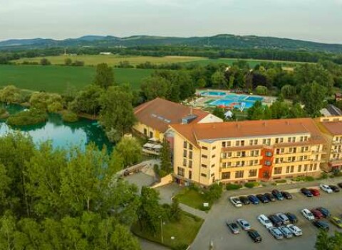 Neobmedzený wellness pobyt vo Wellness hoteli Patince**** so vstupom do THERMAL PARKU aj Wellness centra