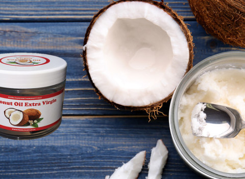 BIO panenský kokosový olej lisovaný za studena. Je výbornou náhradou všetkých tukov.