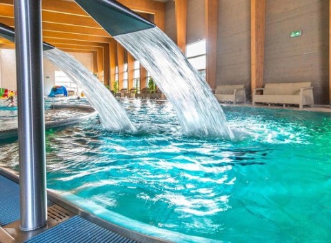 Vstup do obľúbeného aquaparku Relax Aqua & Spa v Trnave s vodným svetom a wellness.