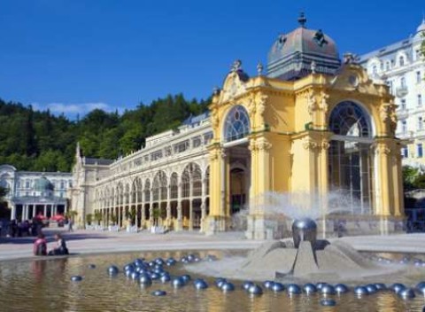 Kúpeľná regenerácia - obľúbené Mariánske Lázne s procedúrami a polpenziou v hoteli Fontána.