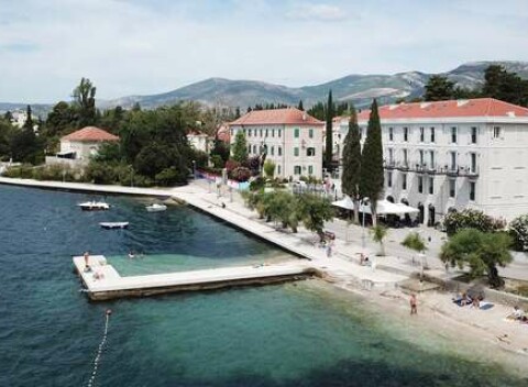 Pobyt v obľúbenom chorvátskom Hoteli Štacija s raňajkami