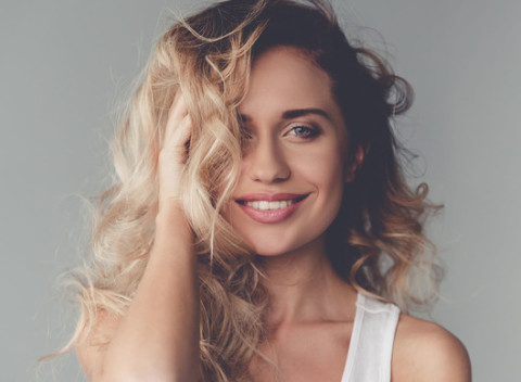 Oživenie vlasov 4-krokovou rekonštrukčnou terapiou JOICO, vaše vlasy budú dokonale vyživené zvnútra.