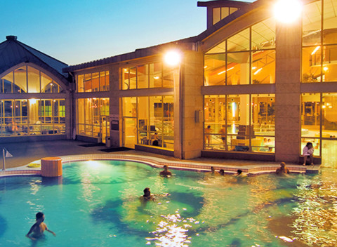 Obľúbené maďarské kúpele Sárvár v 3* hoteli pri arboréte s možnosťou vstupu do termálov.