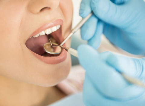 Dentálna hygiena, ročná starostlivosť a poradenstvo pre domácu hygienu v Martin Dental Clinic.