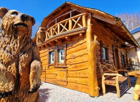 Chalúpka u Pekla Čertovina s ubytovaním pre dvoch či rodinu v štýlovej a tematickej chalúpke s polpenziou