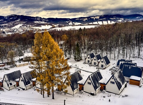 Jeseníky: Lipová-lázně v modernej chatke v Resorte Bobrovník s plne vybavenou kuchyňou, saunou a vírivým sudom