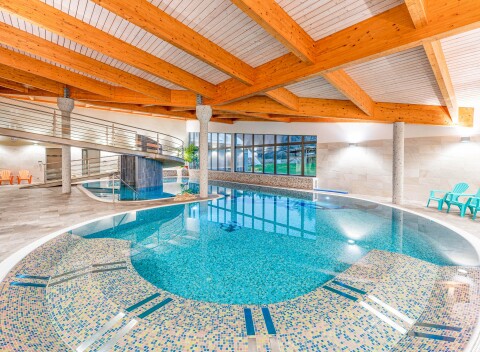 Beskydy pri Pustevnách v Sport Art Centrum Hoteli **** s raňajkami/polpenziou, neobmedzeným wellness a bazénom