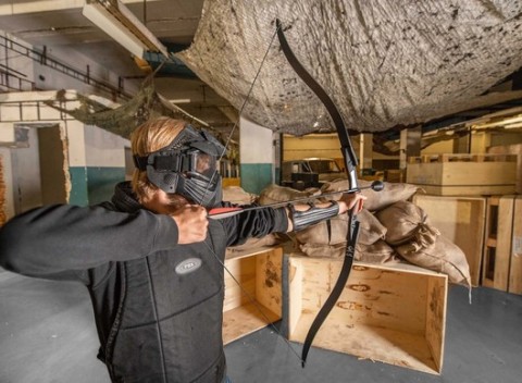 Archery tag – skupinová aktivita s lukom v bývalej továrni. Minimálny počet hráčov je 8.