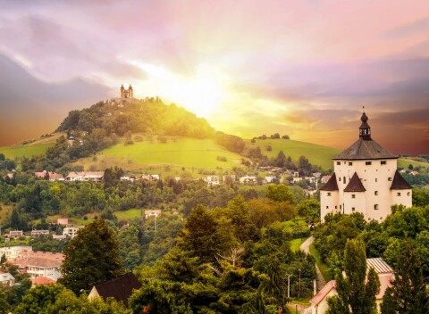 Historické centrum Banskej Štiavnice priamo pri pamiatkach v dizajnových Apartmánoch Opera + vybavená kuchynka