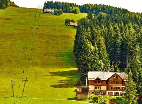 Krkonoše v Peci pod Sněžkou: Penzión Melkus *** s polpenziou, sektom, herňou pre deti a úschovňou bicyklov