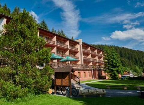 Horský Hotel Podjavorník*** s neobmedzeným relaxom v bazéne a polpenziou