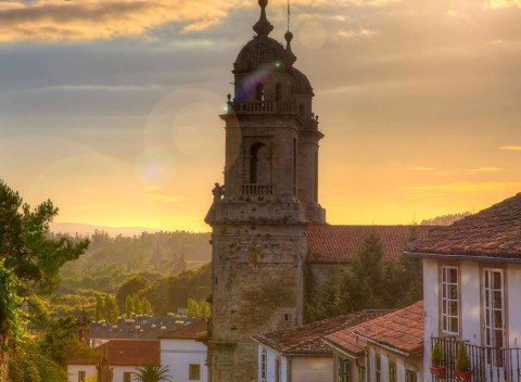 Španielsko: Púť do slávneho mesta Santiago de Compostela s návštevou vinárstva v oblasti Bordeaux.