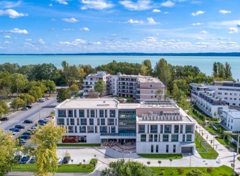 Balaton: luxusný pobyt v Aura Hoteli **** s neobmedzeným wellness a polpenziou.