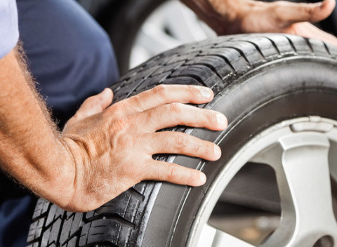 Pripravte vášho tátoša na zimu. Prezutie pneumatík pre osobné vozidlá aj dodávky.