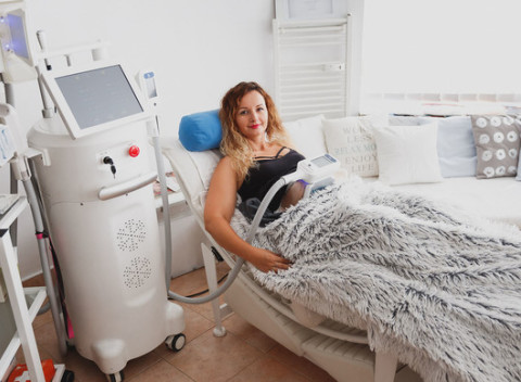 O 2 týždne obvod menší až o 4 centimetre - certifikovaná kryolipolýza.
