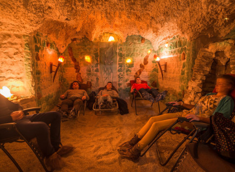 Unikátny nočný pobyt v soľnej jaskyni alebo jednorázový vstup či permanentka.