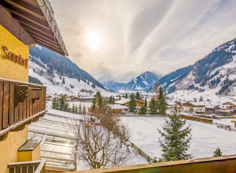 Vysoké Taury v Hoteli Sonnhof *** s polpenziou a neobmedzeným wellness.