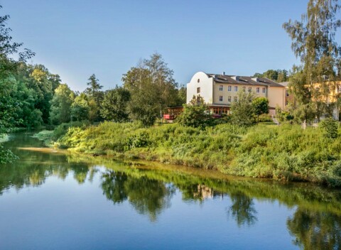 Rakúsko 8 km od hraníc s ČR: JUFA Hotel Waldviertel *** s polpenziou, saunou a vstupom do kúpeľov + kúpalisko