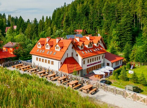 Poľské Beskydy: Korbielów v Hoteli Fero Lux s raňajkami/polpenziou a neobmedzeným wellness s bazénom aj saunou