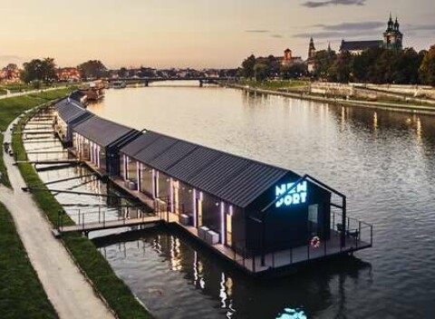 Moderný New Port Hotel Kraków priamo na rieke Visla