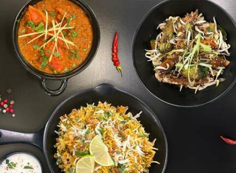 Autentické 3-chodové menu alebo sizzler špeciality vo fusion reštaurácii Tribal by Kalbi