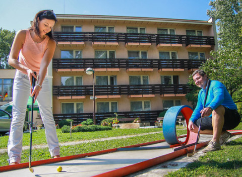 Vyrazte za zdravím do najobľúbenejšieho kúpeľného mesta Piešťany s plnou penziou a procedúrami.