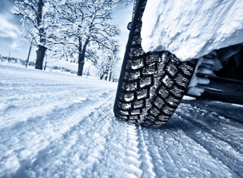 Kompletné prezutie pneumatík s vyvážením a kontrolou bŕzd a podvozku.