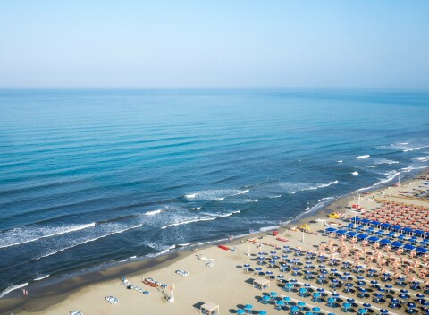 Toskánsko 200 m od pláže v Hoteli Nuovo Tirreno *** s raňajkami a wellness neobmedzene (bazén, vírivka, sauny)