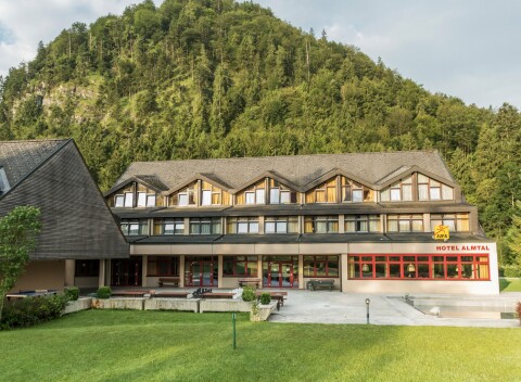 Rakúsko: Údolie rieky Alm v JUFA Hoteli Grünau im Almtal *** s polpenziou + wellness (2 sauny) a zľavová karta