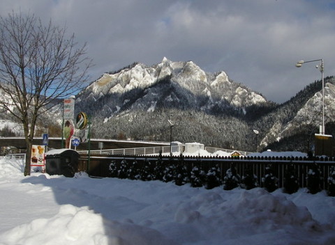 Ubytovanie pre dvoch v centre Červeného Kláštora a priamo pri lávke cez rieku Dunajec.