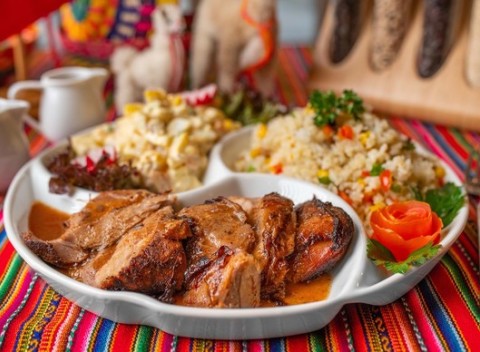 Špeciálna peruánska vianočná misa pre 2 osoby v reštaurácii Casa Inka.