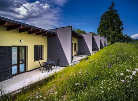 Rodinné apartmány v Sojka resort na Liptove pre 4 osoby s neobmedzeným vstupom do bazéna