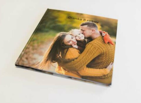 Foto kniha vo vybranom rozmere s tvrdou väzbou od TopObraz