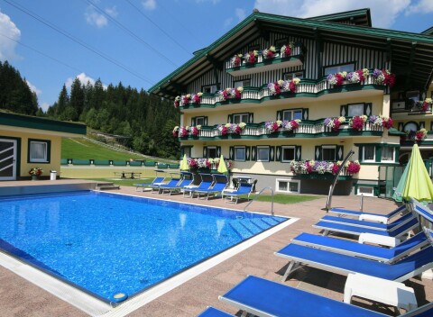 Rakúske Alpy: Hotel Unterberghof **** s rozšírenou polpenziou, vonkajším bazénom a zľavovou kartou s výhodami