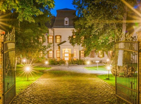 Maďarsko na zámku Fönix Medical Wellness Resort **** s polpenziou a wellness.