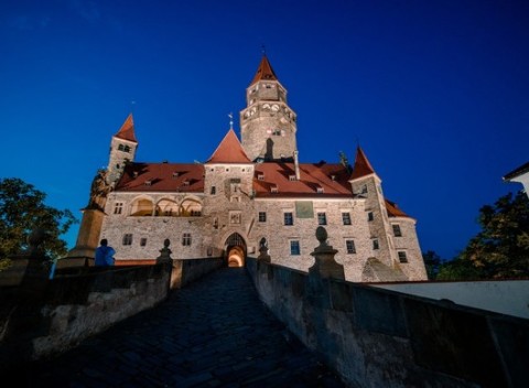 Jarný pobyt priamo pod romantickým hradom Bouzov s polpenziou a dieťaťom zdarma