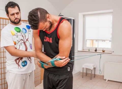 Spirálna stabilizácia – SM systém na odstránenie bolestí chrbta, individuálne cvičenie SM systém.