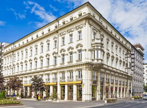 Györ: Danubius Hotel Rába City Center *** so vstupom do kúpeľov a polpenziou.