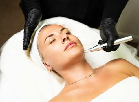 Lymfodrenáž s aplikáciou omladzujúcej alginátovej masky