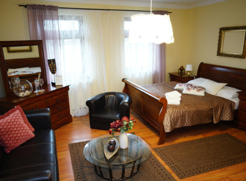 Dovolenka pod Tatrami s privátnym wellness v penzióne Alžbetka - len 500 m od aquaparku.