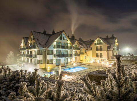 Poľsko: Szklarska Poręba v Czarny Kamień RESORT & SPA **** s raňajkami či polpenziou + wellness a fľaša vína