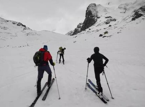 Skitouring po obľúbených tatranských chatách - Vydajte sa na skitouringovú túru po tatranských chatách