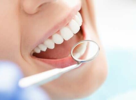 Dentálna hygiena s pieskovaním Airflow a inštruktážami v novej zubnej ambulancii Pohotovosť 24/7