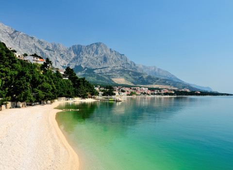 Chorvátsko: Apartmani Kraris pri Karlobagu až pre 5 osôb len 200 metrov od mora.