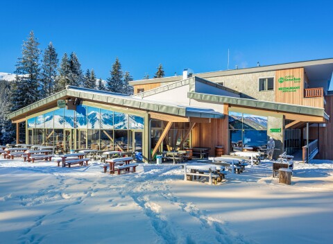 Liptovský Mikuláš v Hoteli Strachan Family Jasná *** s polpenziou a každodenným wellness + aktivity pre deti