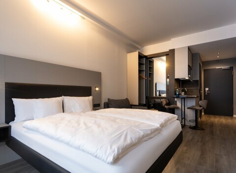 Pobyt pri Stuttgarte: Moderné apartmány GINN Apartments Stuttgart-Esslingen s raňajkami a vybavenou kuchynkou