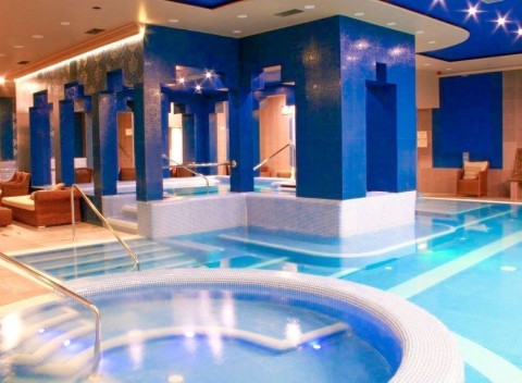 Györ v Hoteli Capitulum **** s neobmedzeným wellness a vstupom do termálov.